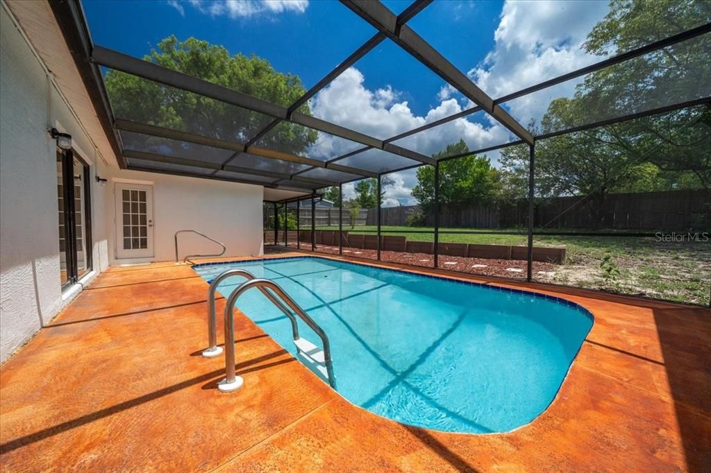 For Sale: $298,000 (3 beds, 2 baths, 1378 Square Feet)