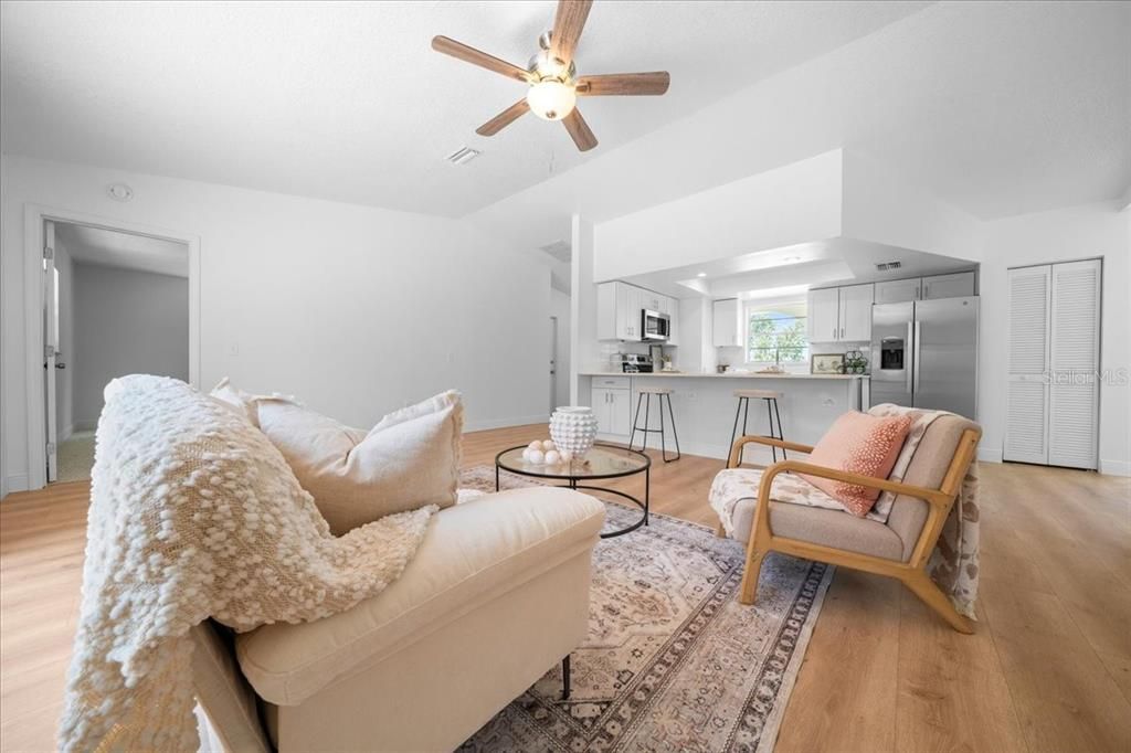 For Sale: $298,000 (3 beds, 2 baths, 1378 Square Feet)