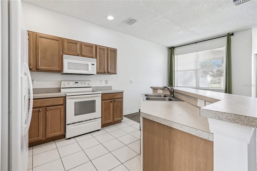 出租: $2,700 (3 贝兹, 2 浴室, 1453 平方英尺)