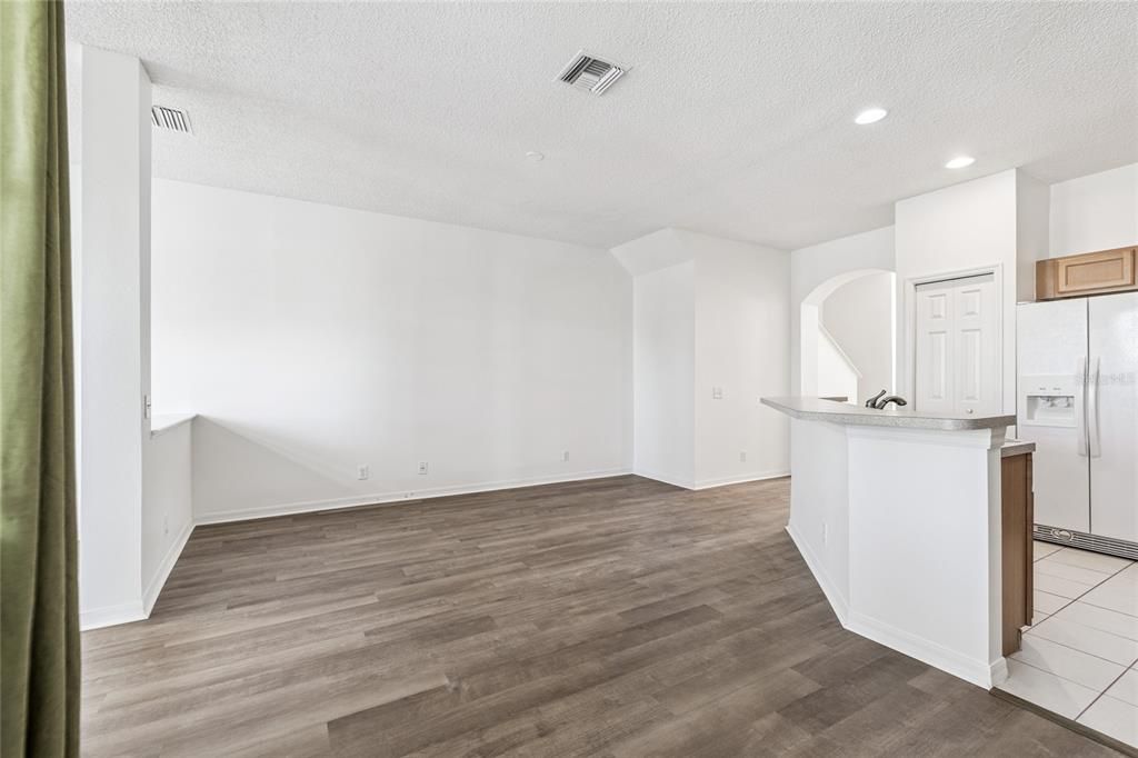 出租: $2,700 (3 贝兹, 2 浴室, 1453 平方英尺)