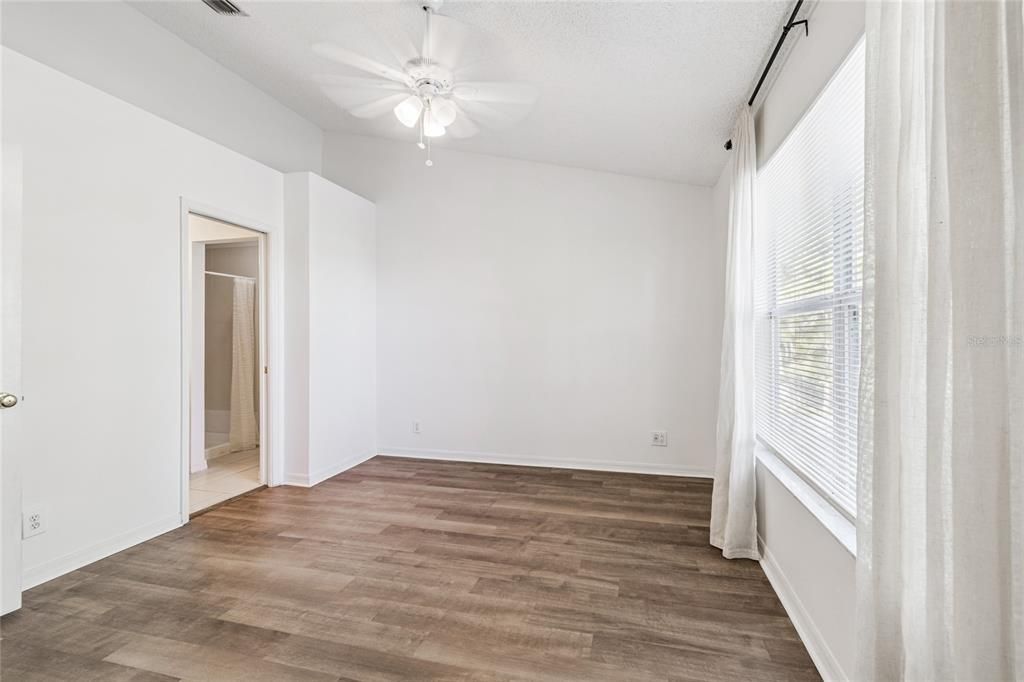 出租: $2,700 (3 贝兹, 2 浴室, 1453 平方英尺)