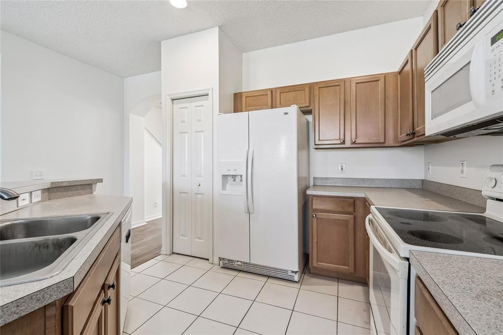 出租: $2,700 (3 贝兹, 2 浴室, 1453 平方英尺)