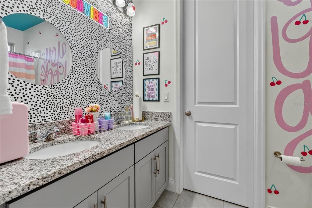 待售: $1,390,000 (5 贝兹, 4 浴室, 4058 平方英尺)