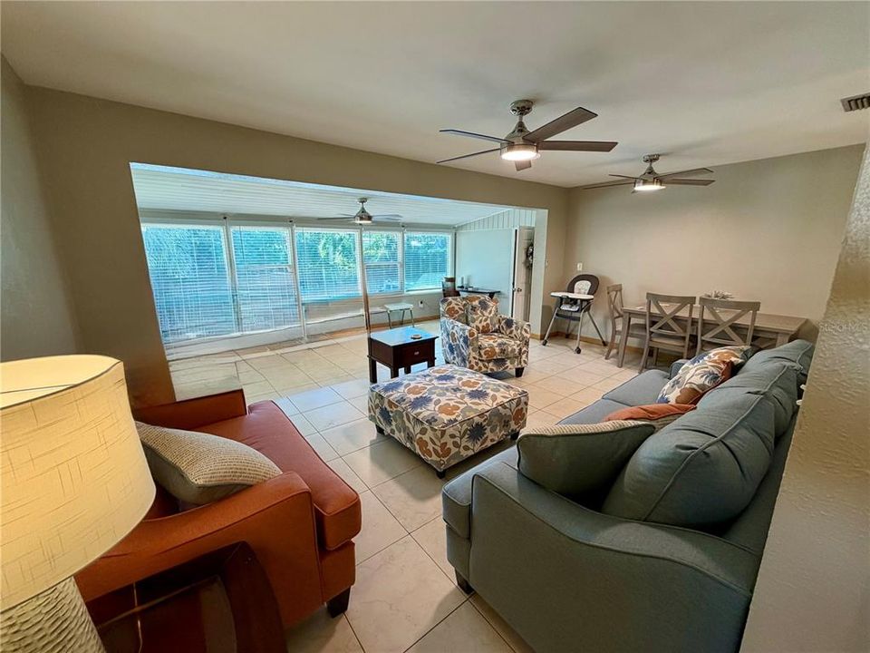 На продажу: $259,000 (3 спален, 2 ванн, 1404 Квадратных фут)