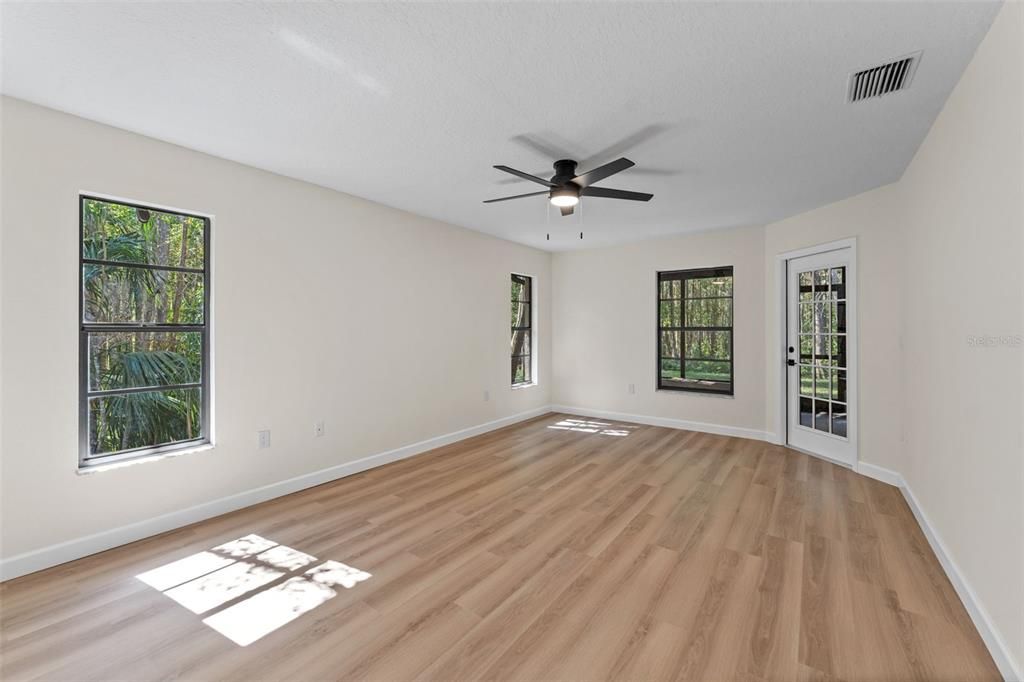 Active With Contract: $449,900 (3 beds, 2 baths, 1967 Square Feet)