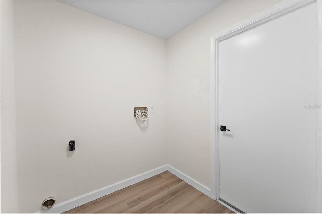 Active With Contract: $449,900 (3 beds, 2 baths, 1967 Square Feet)