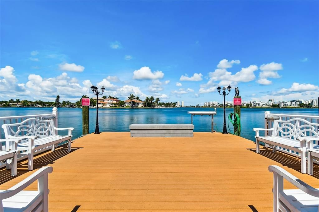 На продажу: $285,000 (1 спален, 1 ванн, 590 Квадратных фут)