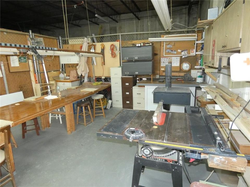 合同活跃: $125,000 (2 贝兹, 1 浴室, 768 平方英尺)