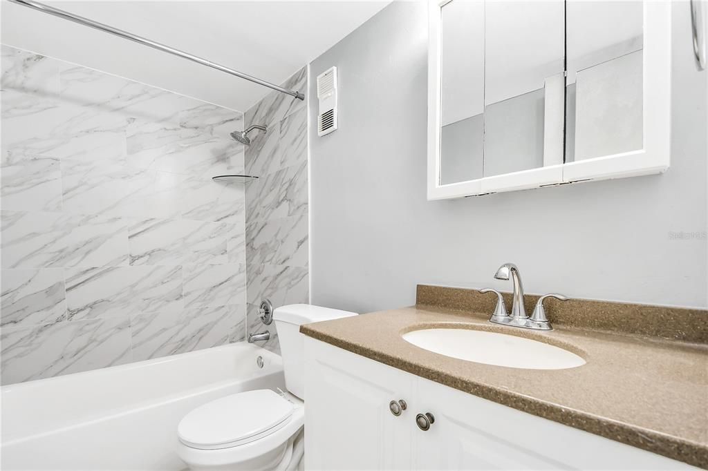 For Rent: $1,450 (2 beds, 2 baths, 842 Square Feet)