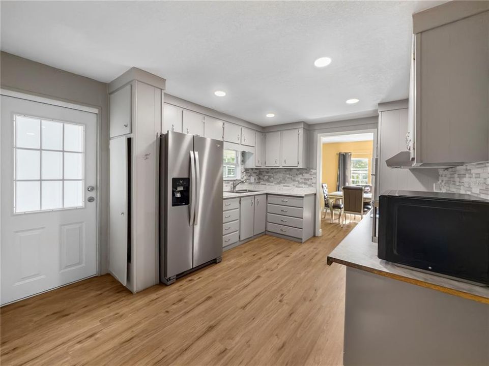 En Venta: $184,900 (3 camas, 2 baños, 1428 Pies cuadrados)