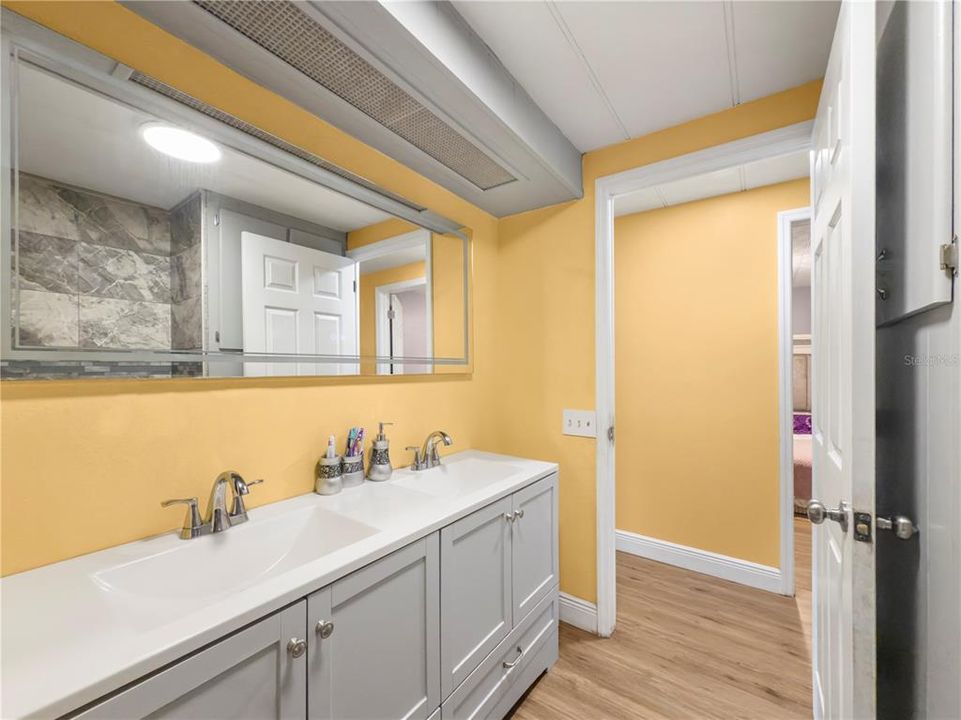 En Venta: $184,900 (3 camas, 2 baños, 1428 Pies cuadrados)