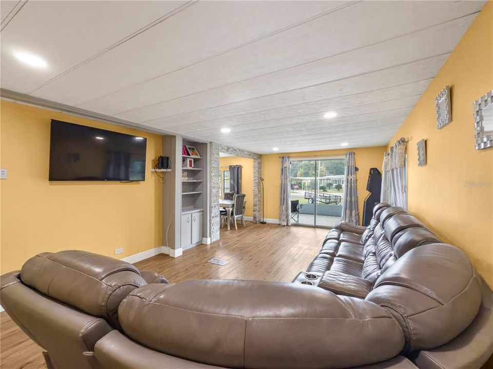 En Venta: $184,900 (3 camas, 2 baños, 1428 Pies cuadrados)