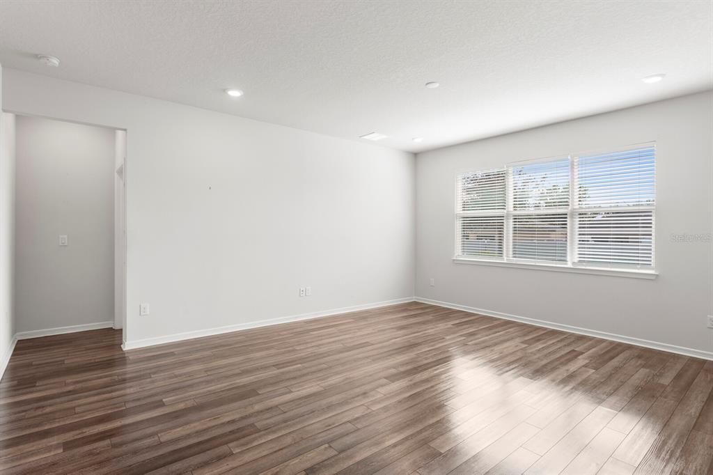 En Venta: $450,000 (3 camas, 2 baños, 1844 Pies cuadrados)