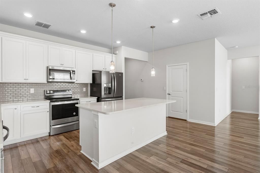 En Venta: $450,000 (3 camas, 2 baños, 1844 Pies cuadrados)