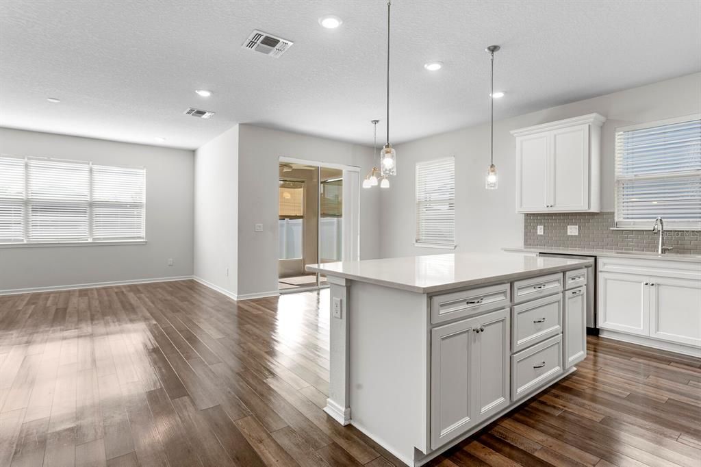 En Venta: $450,000 (3 camas, 2 baños, 1844 Pies cuadrados)