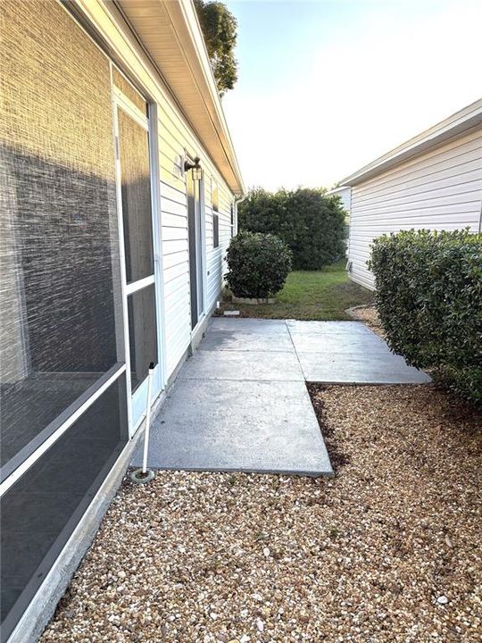 Activo con contrato: $229,000 (2 camas, 2 baños, 1121 Pies cuadrados)