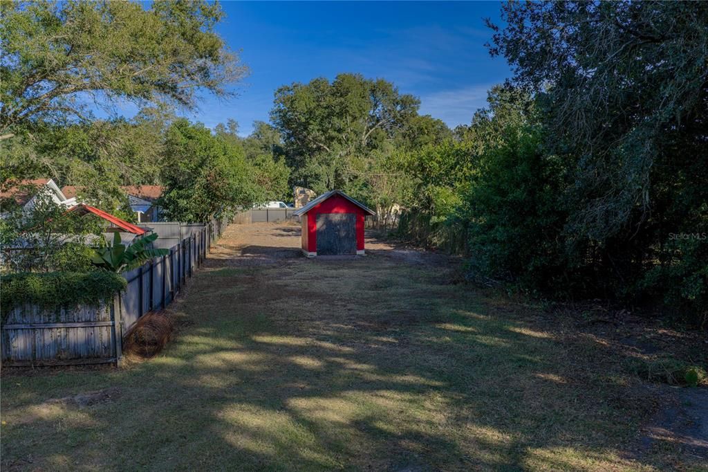 合同活跃: $285,000 (1 贝兹, 1 浴室, 996 平方英尺)