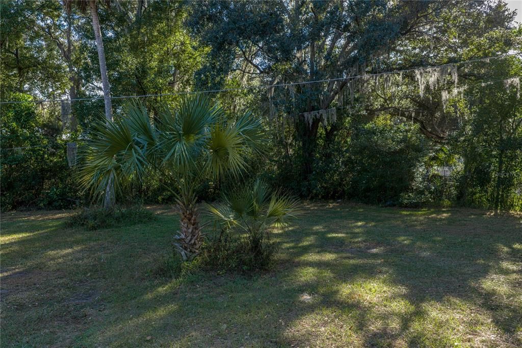 合同活跃: $285,000 (1 贝兹, 1 浴室, 996 平方英尺)