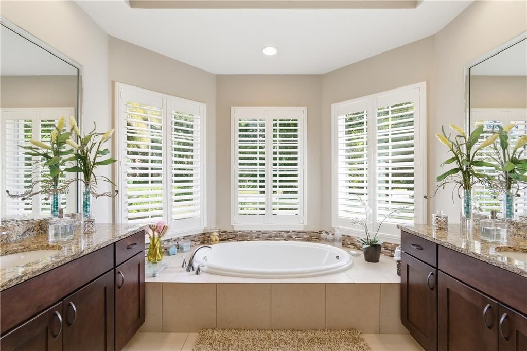 For Sale: $887,000 (4 beds, 3 baths, 2629 Square Feet)