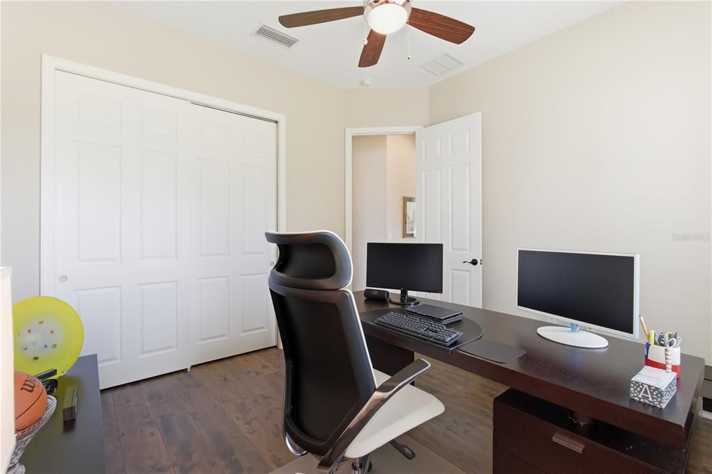 For Sale: $887,000 (4 beds, 3 baths, 2629 Square Feet)