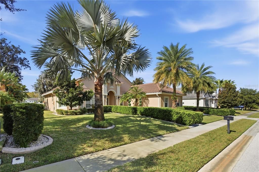 For Sale: $887,000 (4 beds, 3 baths, 2629 Square Feet)