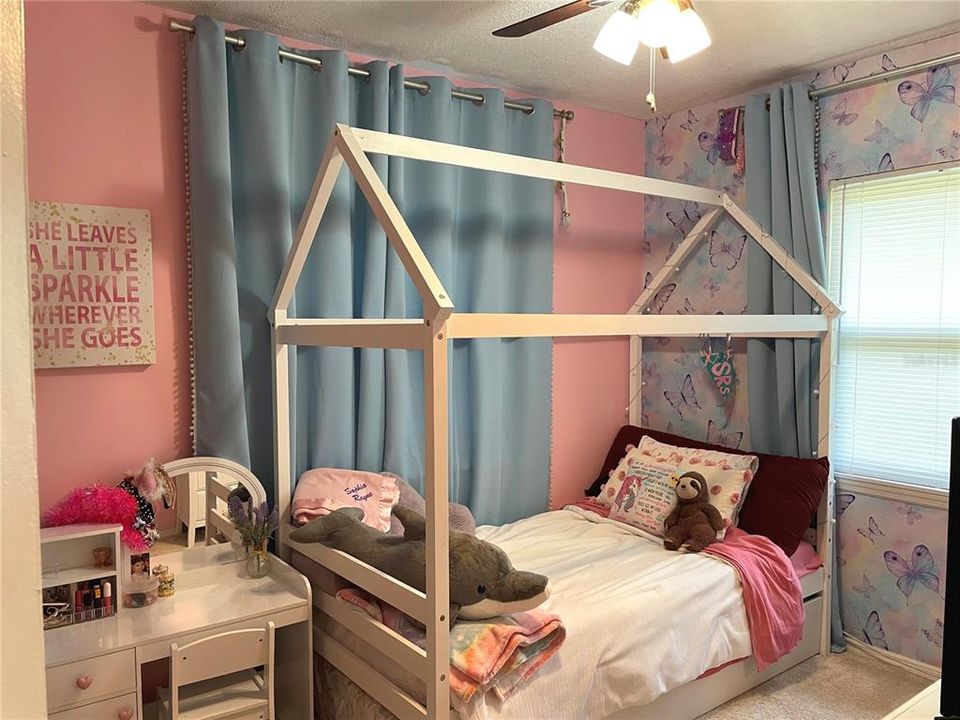 For Sale: $238,000 (2 beds, 1 baths, 1232 Square Feet)