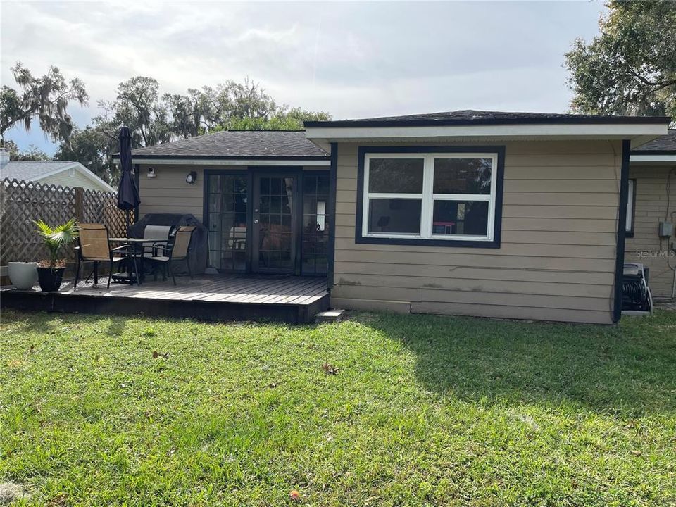 For Sale: $238,000 (2 beds, 1 baths, 1232 Square Feet)