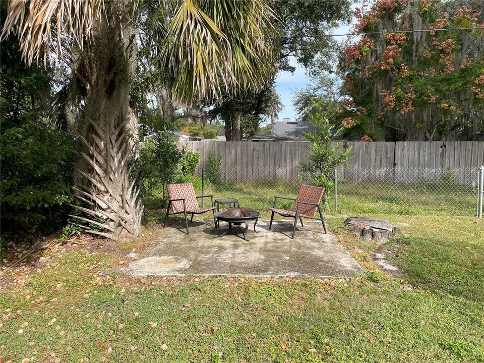 For Sale: $238,000 (2 beds, 1 baths, 1232 Square Feet)