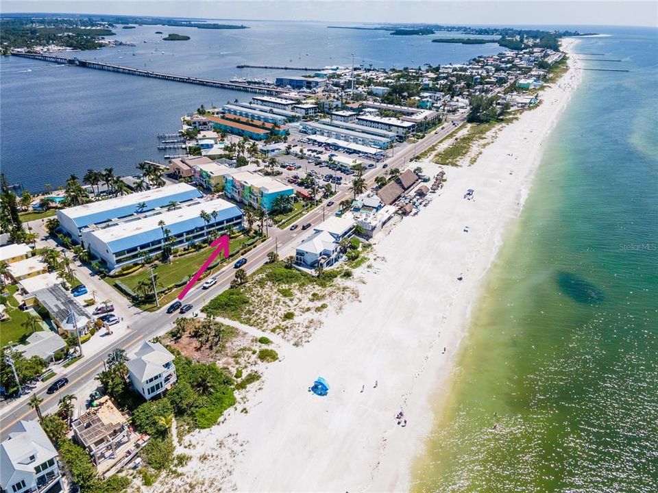 На продажу: $1,100,000 (2 спален, 2 ванн, 1536 Квадратных фут)