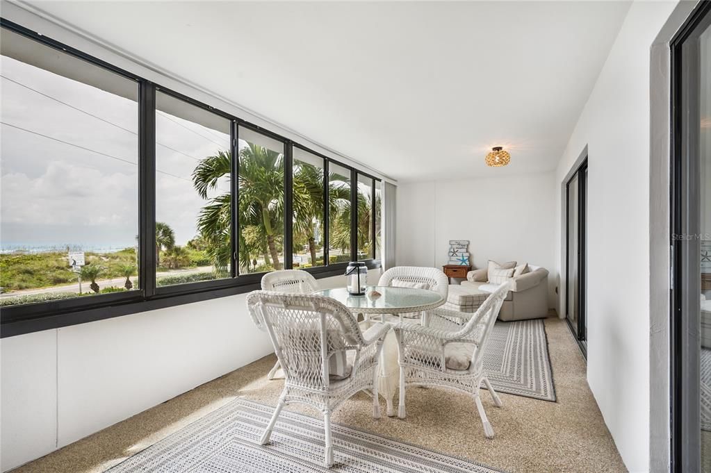 На продажу: $1,100,000 (2 спален, 2 ванн, 1536 Квадратных фут)