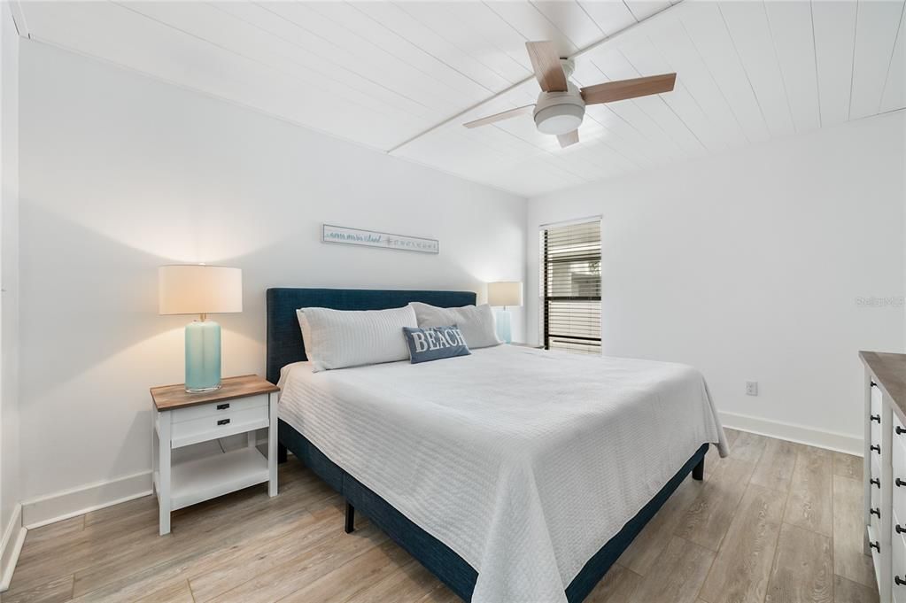 На продажу: $1,100,000 (2 спален, 2 ванн, 1536 Квадратных фут)