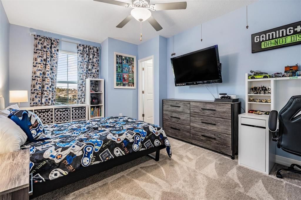 For Sale: $729,900 (5 beds, 4 baths, 3231 Square Feet)