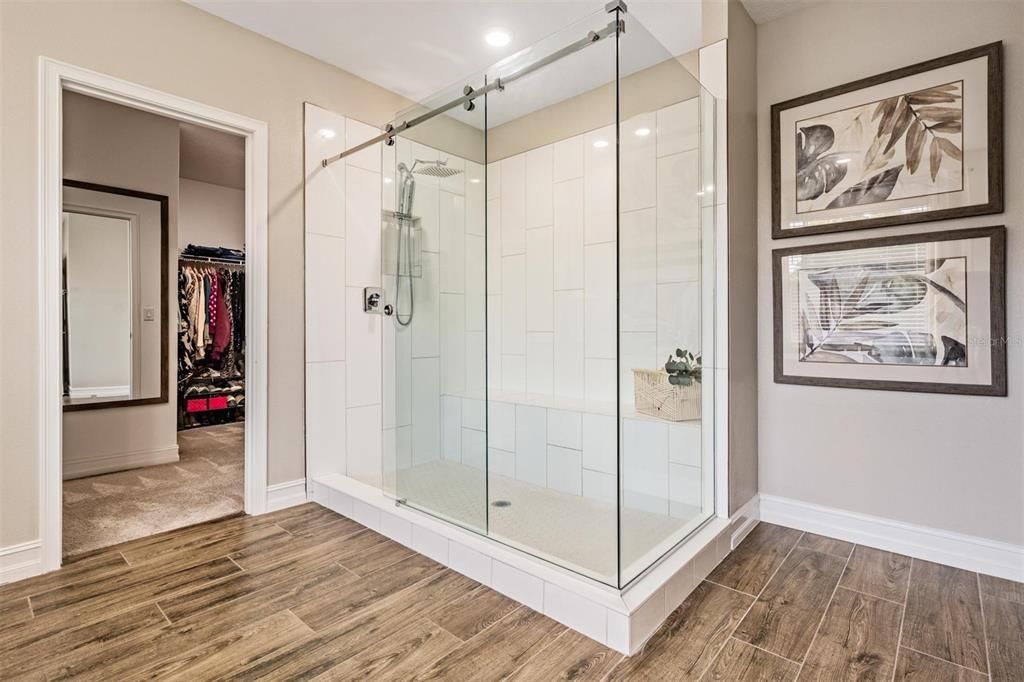 For Sale: $729,900 (5 beds, 4 baths, 3231 Square Feet)