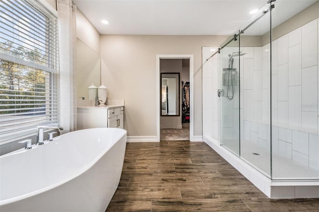 For Sale: $729,900 (5 beds, 4 baths, 3231 Square Feet)