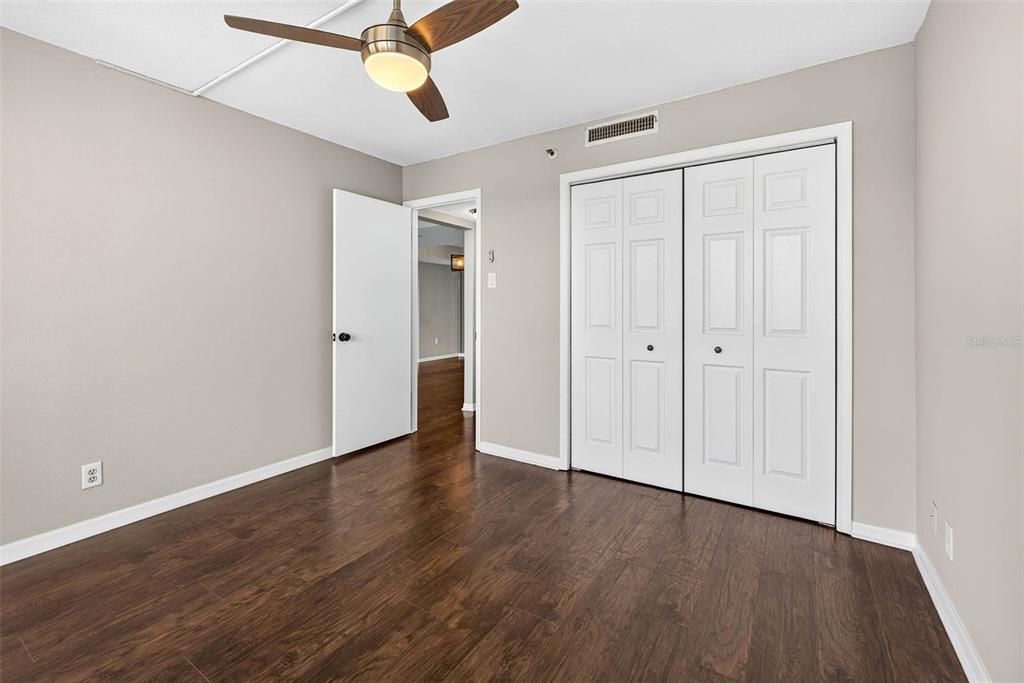 En Venta: $295,000 (2 camas, 2 baños, 1032 Pies cuadrados)