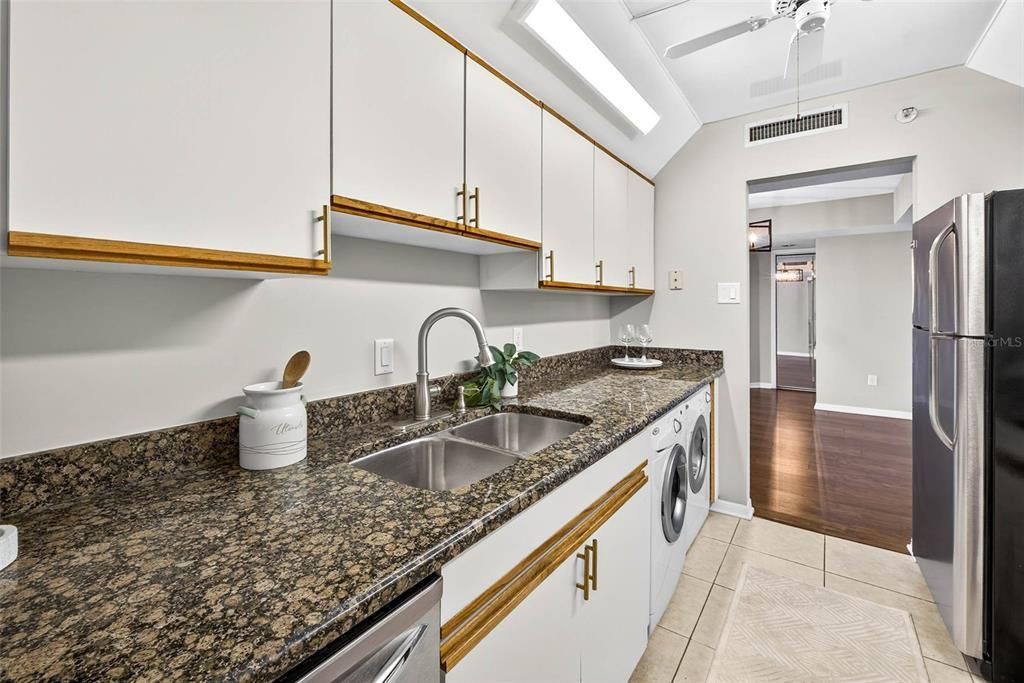 En Venta: $295,000 (2 camas, 2 baños, 1032 Pies cuadrados)