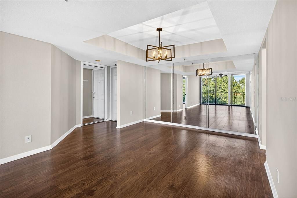 En Venta: $295,000 (2 camas, 2 baños, 1032 Pies cuadrados)