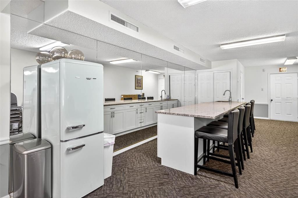 En Venta: $295,000 (2 camas, 2 baños, 1032 Pies cuadrados)