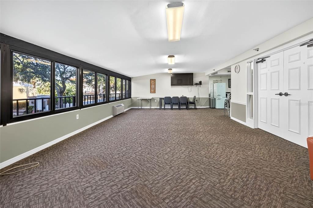 En Venta: $295,000 (2 camas, 2 baños, 1032 Pies cuadrados)