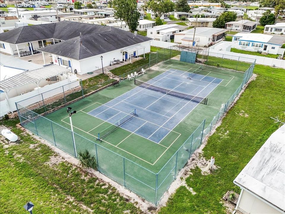 出租: $1,400 (2 贝兹, 2 浴室, 778 平方英尺)