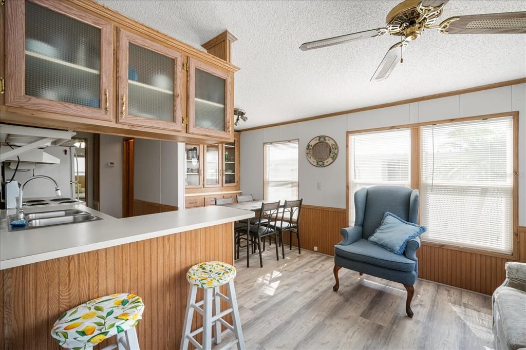 出租: $1,400 (2 贝兹, 2 浴室, 778 平方英尺)