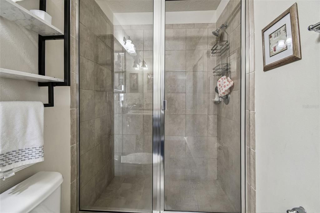 En Venta: $220,000 (2 camas, 2 baños, 1588 Pies cuadrados)