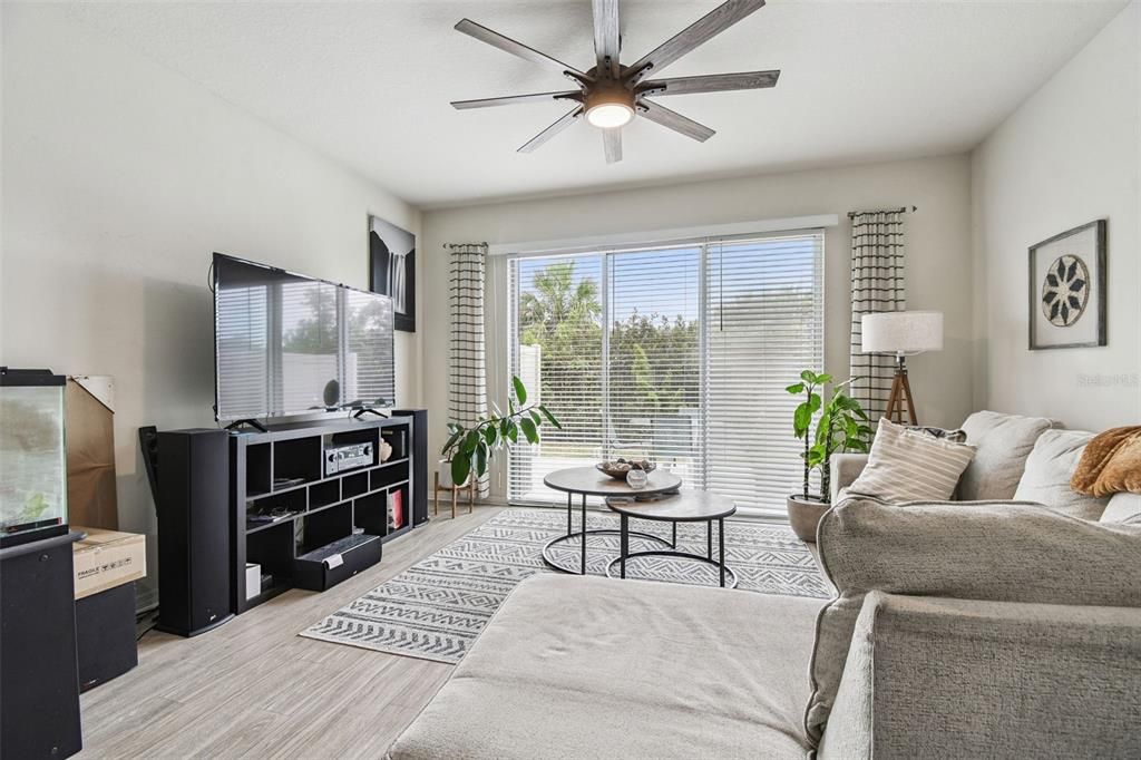 En Venta: $220,000 (2 camas, 2 baños, 1588 Pies cuadrados)