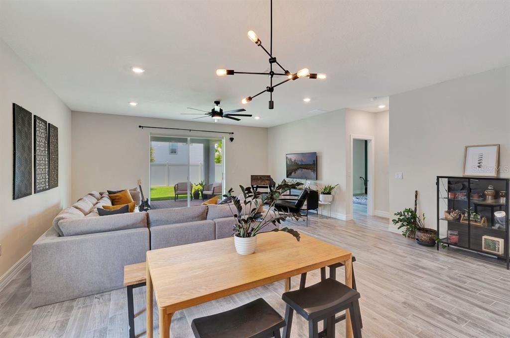 В аренду: $3,000 (3 спален, 2 ванн, 2144 Квадратных фут)