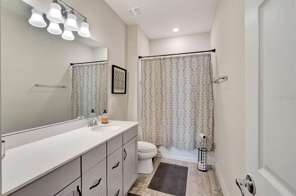 В аренду: $3,000 (3 спален, 2 ванн, 2144 Квадратных фут)