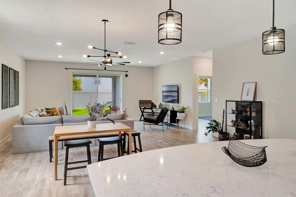 В аренду: $3,000 (3 спален, 2 ванн, 2144 Квадратных фут)