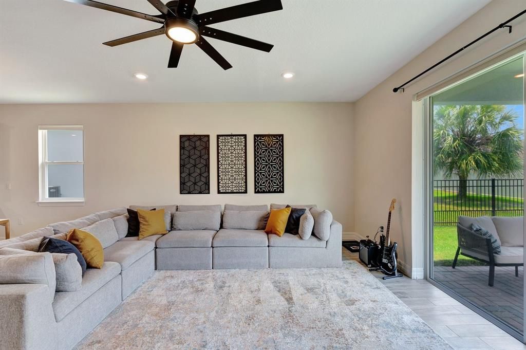 В аренду: $3,000 (3 спален, 2 ванн, 2144 Квадратных фут)