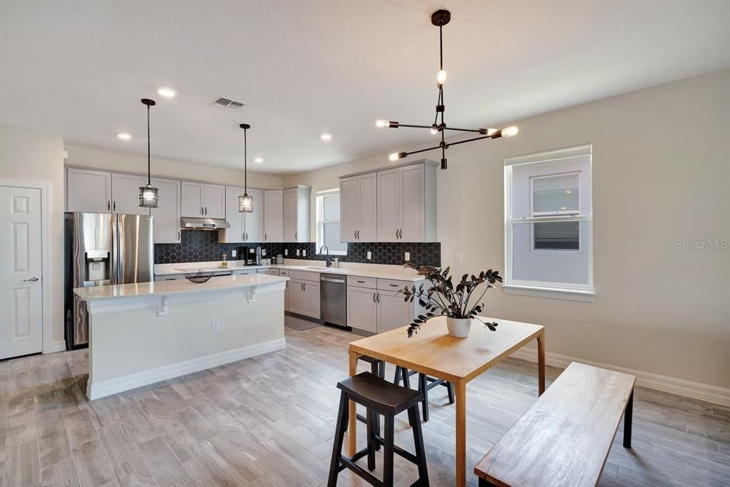 В аренду: $3,000 (3 спален, 2 ванн, 2144 Квадратных фут)