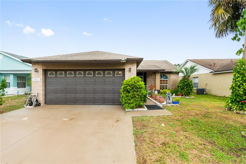 Под контрактом: $317,000 (3 спален, 2 ванн, 1262 Квадратных фут)