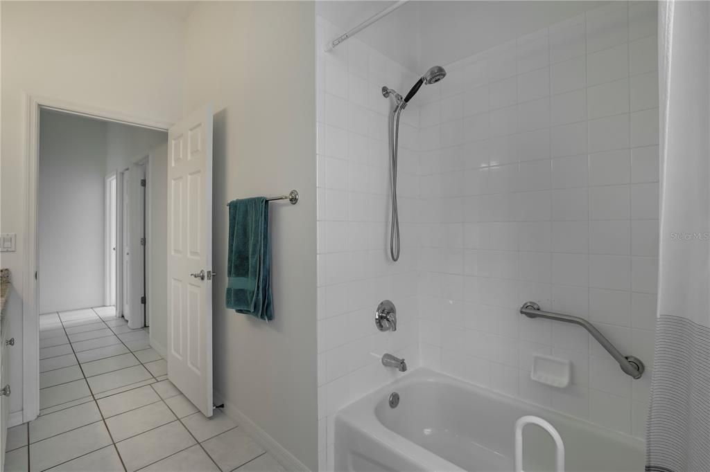 For Sale: $570,000 (3 beds, 2 baths, 2456 Square Feet)